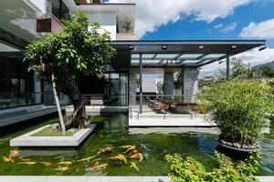 Essential Principles for Building a Luxury Front Yard Fish Pond to Attract Prosperity and Good Feng Shui - image 2