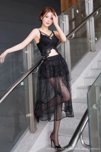Elegant Black Lingerie Portrait Series Featuring Bai Zhi YY - XiuRen No.11016 Artistic Fashion Photography Collection - image 3