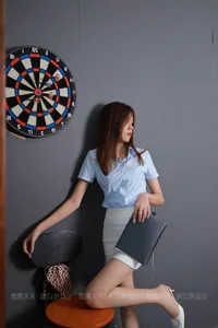 IESS 825: Xi Gua Stars in the Sophisticated 'Capable Long-Legged Secretary' Collection - image 68
