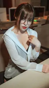 Coser Strawberry Flavor Nana Rabbit: Alluring Office Teacher Posing Captivatingly - image 1