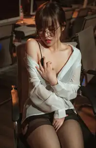 Coser Strawberry Flavor Nana Rabbit: Alluring Office Teacher Posing Captivatingly - image 11