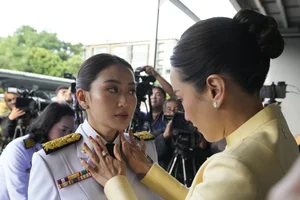 New Thai Prime Minister Paetongtarn Shinawatra Receives Royal Decree - image 6