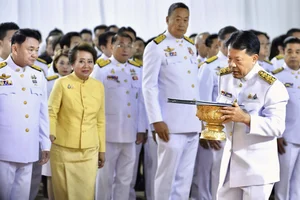 New Thai Prime Minister Paetongtarn Shinawatra Receives Royal Decree - image 2