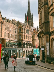 Autumn Magic in Edinburgh: A Fairytale Escape to Scotland - image 9