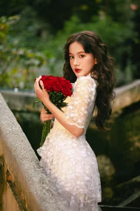 VGU No.149: White Dress Muse with Red Roses – Captivating Vintage Romance. - image 2