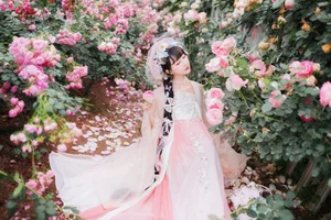 Elegant Portraiture in YiTuYu Art Language Vol.4270 featuring Qi Luo Sheng De Xiao Su Su - image 5