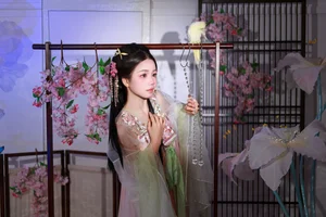 YiTuYu Art Language Vol.6862: Featuring the Graceful Xiao Du Tong Xue - image 8