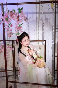 YiTuYu Art Language Vol.6862: Featuring the Graceful Xiao Du Tong Xue - image 5