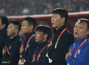 Vietnam National Team Triumphs Over Thailand: A Gallery of Iconic Match Highlights - image 10