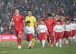 Vietnam National Team Triumphs Over Thailand: A Gallery of Iconic Match Highlights - image 13