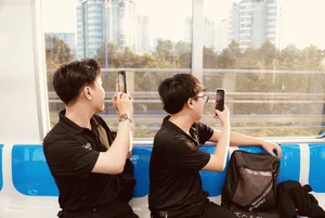 Stunning Sunset Views of Ho Chi Minh City from Ben Thanh - Suối Tiên Metro - image 5