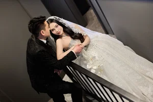 Stunning Wedding Photos of Miss Ethnic Vietnam Nông Thúy Hằng: A Celebration of Love and Elegance - image 4
