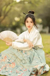 Modern Muse: O1ne Wan Featured in YiTuYu Art Language Vol.6418 - image 38