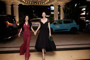 Stunning Ageless Beauty: Hong Nhung’s Inspiring Fitness Journey and Radiant Physique at 54 - image 3