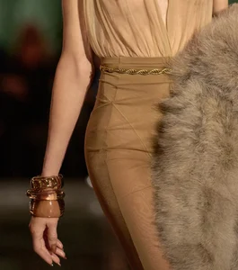 Must-Have Fashion Accessories Trending Right Now for the Modern Wardrobe - image 3