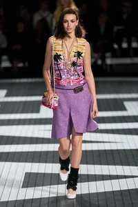 Must-Have Fashion Accessories Trending Right Now for the Modern Wardrobe - image 8