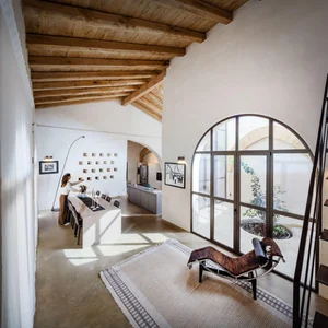 19th-Century Italian Warehouse Transformed into a Modern Light-Filled Luxury Home - image 11