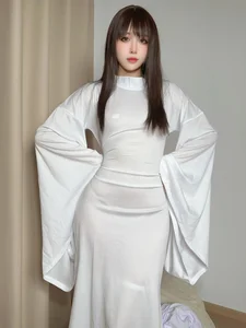 Ethereal Whispers: Pudding Dafa’s Hauntingly Beautiful Ghost Lady Halloween Vision - image 2