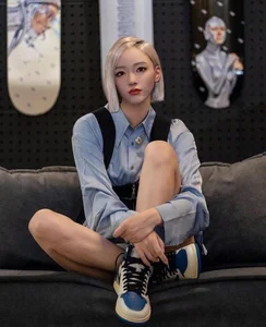 The Rise of AI Beauties: How Virtual Influencers are Changing Social Media Interaction - image 4