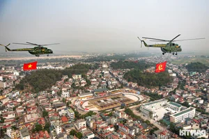 Vietnam Air Force Helicopter Flyover Commemorates Historic Dien Bien Phu Victory - image 12