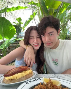Top Thai Actresses and Their Romantic Relationships: Heartwarming Moments of Celebrity Couples - image 3