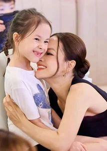 Vietnamese Celebrity Spotlight: Miss Ha Kieu Anh Celebrates Elegant Birthday Milestone - image 9
