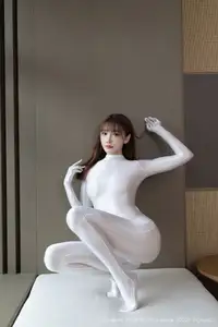 XiuRen No.10704: Lu Xuan Xuan Graceful in White, Captivating Elegance That Draws Every Gaze - image 24