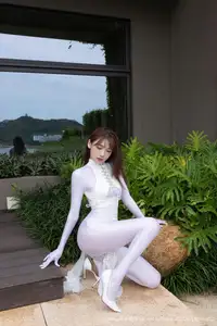 XiuRen No.10704: Lu Xuan Xuan Graceful in White, Captivating Elegance That Draws Every Gaze - image 0