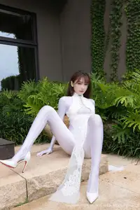 XiuRen No.10704: Lu Xuan Xuan Graceful in White, Captivating Elegance That Draws Every Gaze - image 22