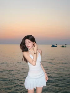 From Academic Excellence to Beach Glamour: The Gifted School Student Redefining Summer Fashion Trends - image 6