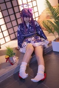 Ethereal New Year Elegance: Lunananya’s Stunning Igusa Haruka Cosplay from Blue Archive - image 13