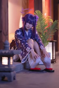 Ethereal New Year Elegance: Lunananya’s Stunning Igusa Haruka Cosplay from Blue Archive - image 4