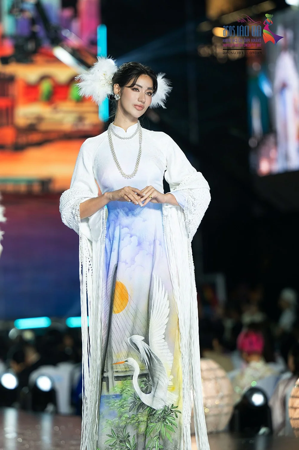 Vietnamese Beauty Queens Shine in Designer Viet Hung's Elegant Ao Dai Collection