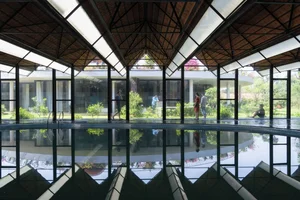 V4 House in Nghe An: A Contemporary Elliptical Garden Home Inspired by Tradition - image 6