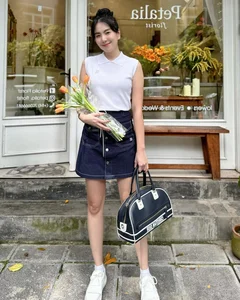 Mastering Monochrome Style: Elegant Black and White Outfit Inspiration from Fashion Icon Mai Ngoc - image 3