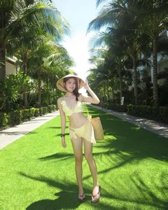 Celebrity Summer Fashion: Trending Swimwear Styles and Fitness Inspiration for Beach Season - image 10