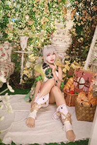 Ethereal Wisdom: Mumu Momo Captures the Divine Essence of Nahida in Stunning Cosplay - image 9
