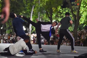 Spectacular Martial Arts and Drill Exhibition by the CAND Guard Force in Hanoi - image 7