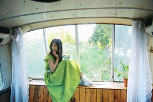 Artistic Portraits in Dali: Xiao U for YiTuYu Art Language Vol.9132 - Vintage Bus Aesthetic - image 7