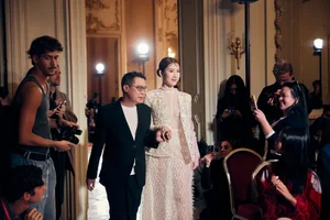 Thuy Ngan Shines as Vedette at Paris Fashion Week 2024: A Milestone for Vietnamese Fashion - image 6