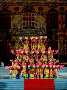 Kien Trung Palace Shines at Hue Festival: A Night of Royal Splendor - image 6