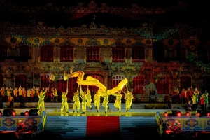 Kien Trung Palace Shines at Hue Festival: A Night of Royal Splendor - image 9