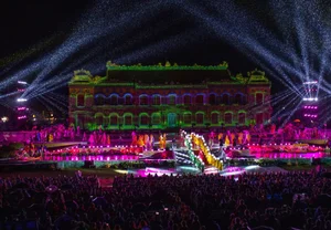 Kien Trung Palace Shines at Hue Festival: A Night of Royal Splendor - image 1