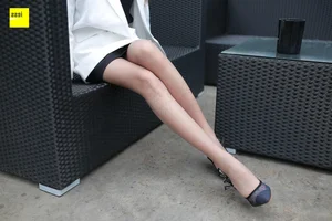 Jingjing in Elegant White Suit: IESS Sixiangjia 155 High-End Fashion Gallery - image 79
