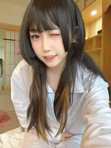 Captivating Kitagawa Marin Cosplay by 不呆猫: Your Favorite Waifu Comes to Life! - image 11