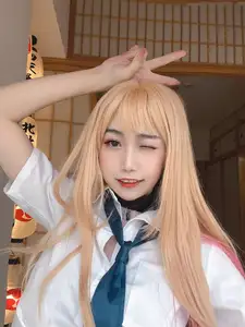Captivating Kitagawa Marin Cosplay by 不呆猫: Your Favorite Waifu Comes to Life! - image 1