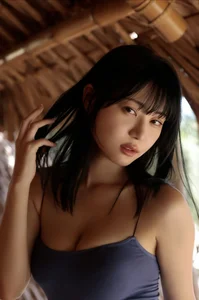 Exclusive Ikechan Photo Gallery: FRIDAY GOLD Venus Descent Special Edition – Stunning Lifestyle Portraits and Visuals (22P) - image 1