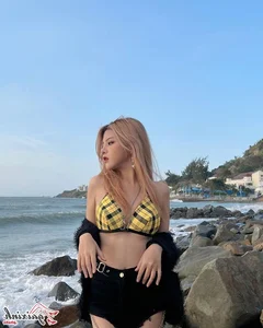 Reency Ngô: The Gen Z TikTok Star Redefining Cute and Dynamic Fashion Trends - image 33