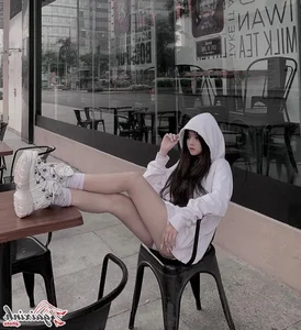 Reency Ngô: The Gen Z TikTok Star Redefining Cute and Dynamic Fashion Trends - image 25