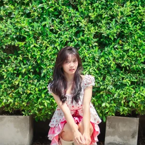 Exploring the Stunning Everyday Style of Thailand's Lisa Blackpink Lookalike - image 8